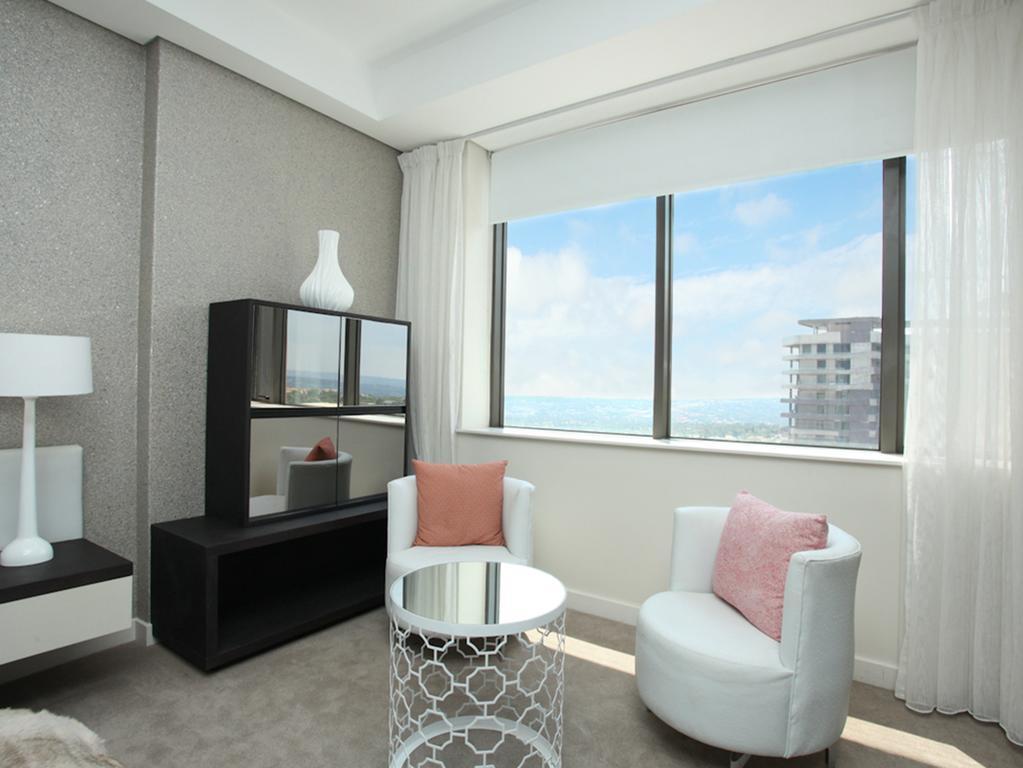 Luxurious Sandton Skye Apartment Exterior foto
